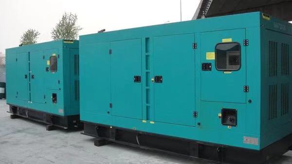 连南康明斯400kw大型柴油二手发电机组